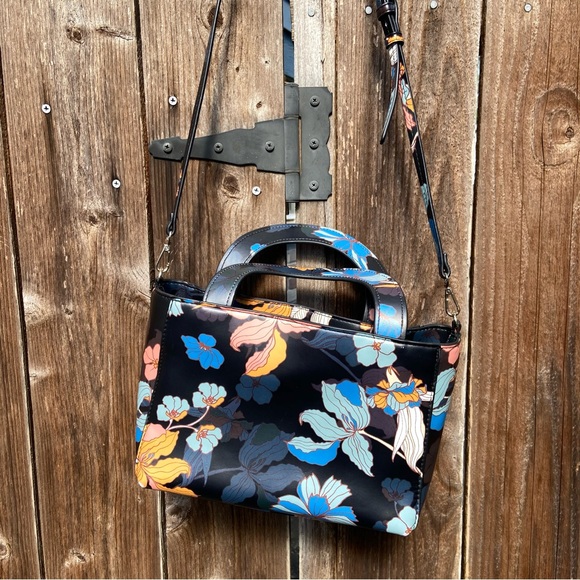 Who What Wear Handbags - 4/$20 Floral Crossbody Small Tote Bag